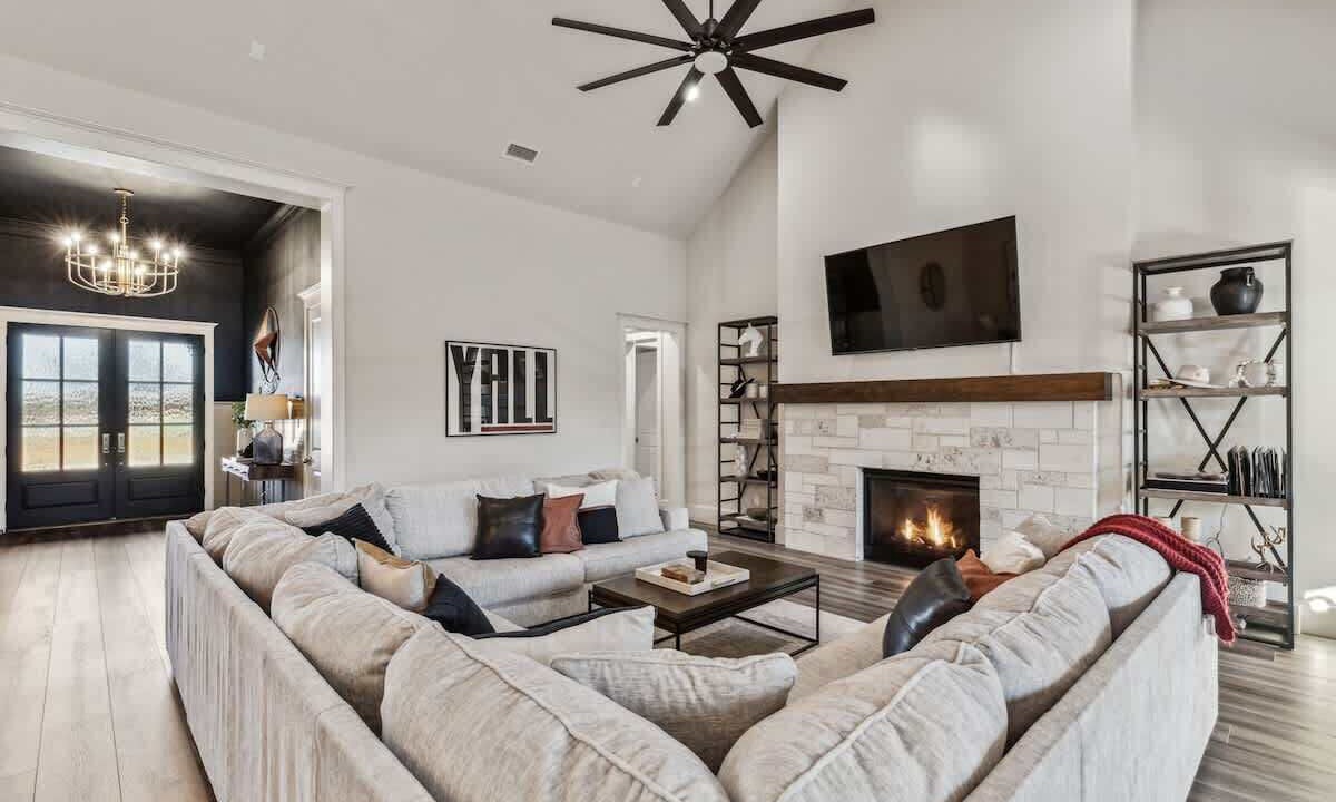 Photo of Livingroom in Flower Mound