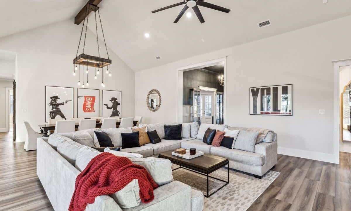 Photo of Livingroom in Flower Mound