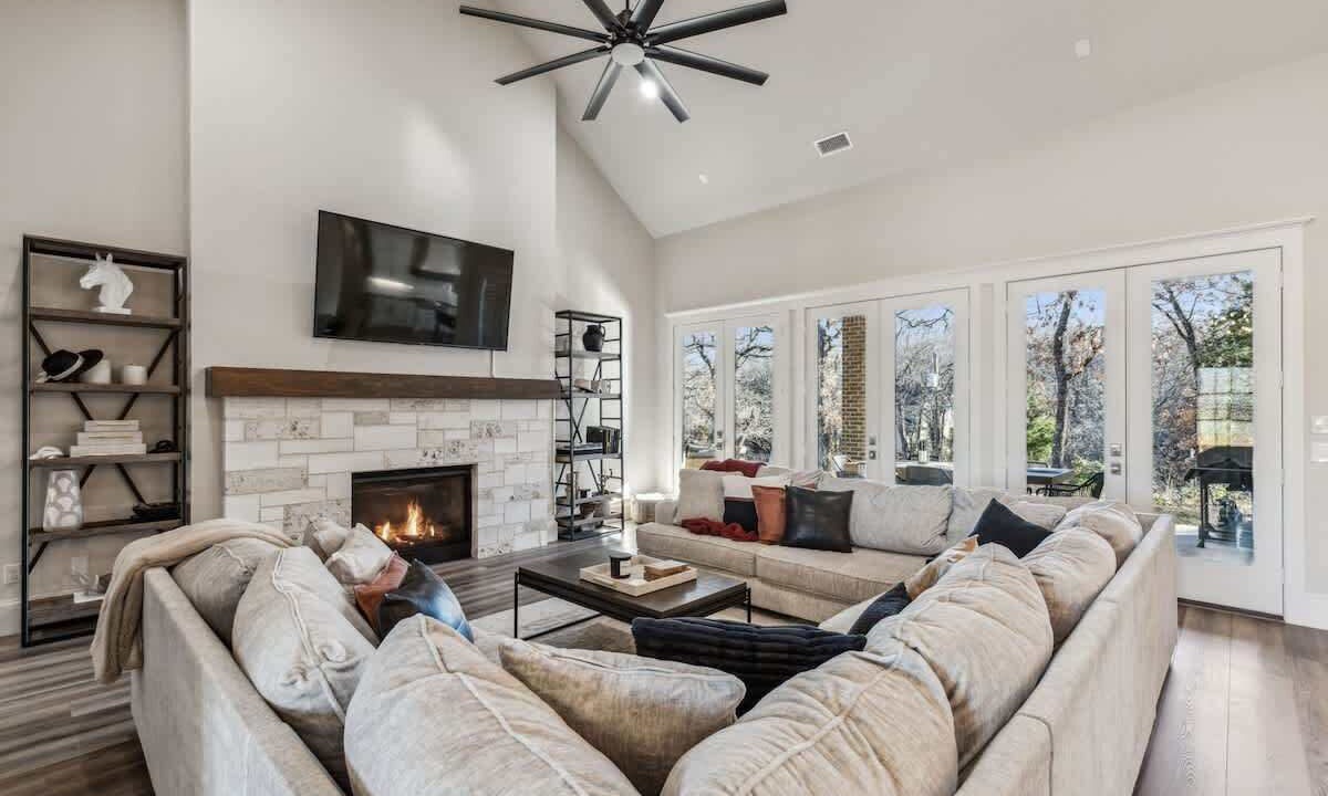 Photo of Livingroom in Flower Mound