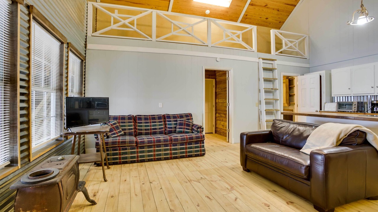 Photo of Bedroom in Golden Meadow