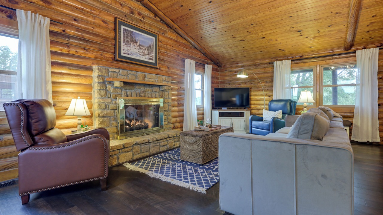 Photo of Livingroom in Brookville