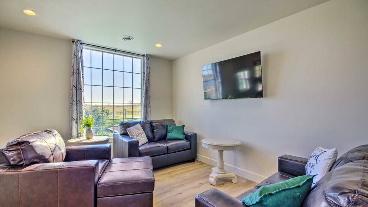 Photo of Livingroom in Rolla