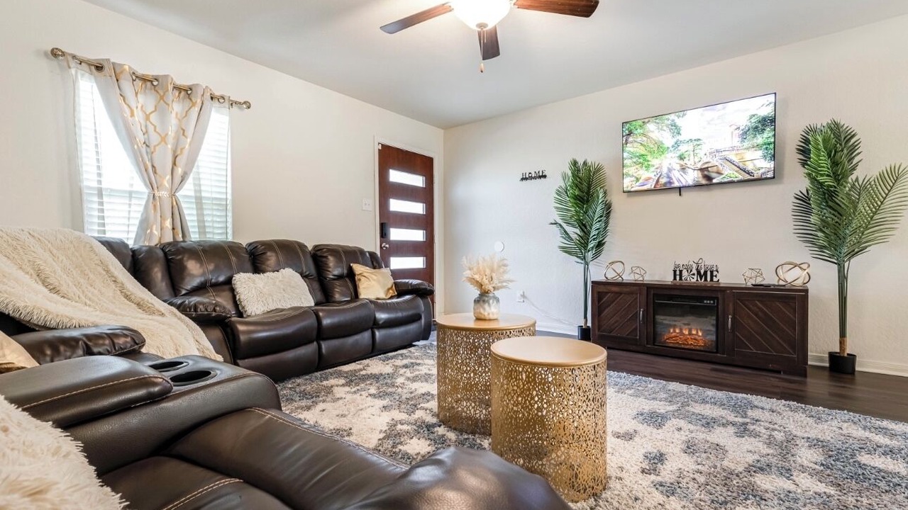 Photo of Livingroom in China Grove