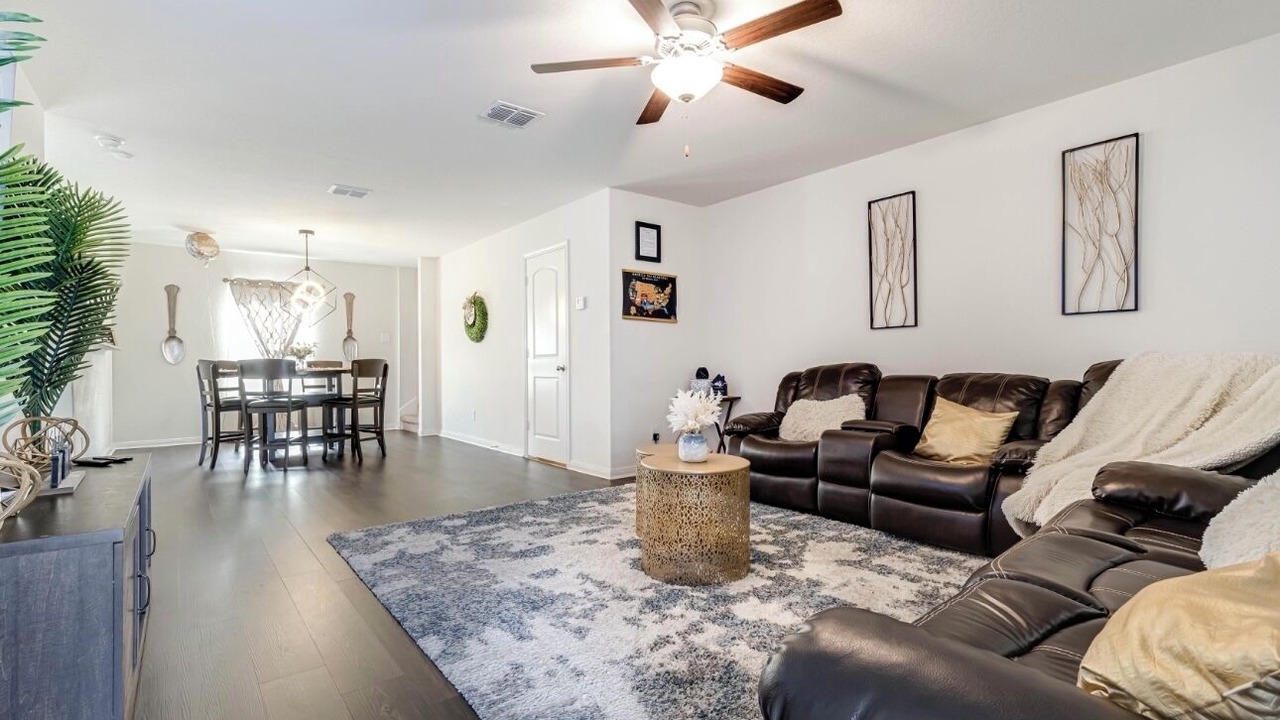Photo of Livingroom in China Grove