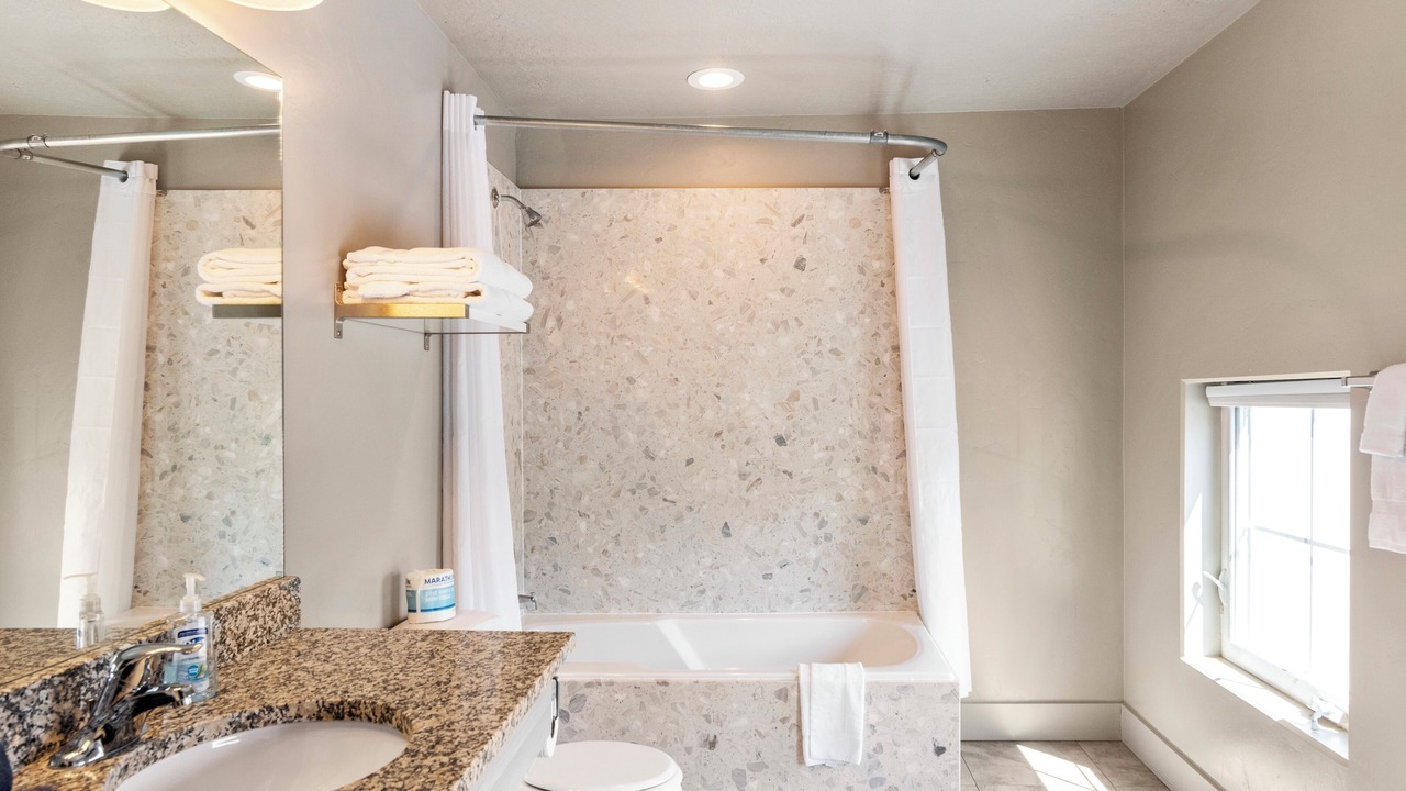 Photo of Bathroom in Harbor Village
