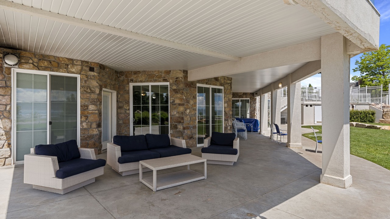 Photo of Patio Balcony in Harbor Village