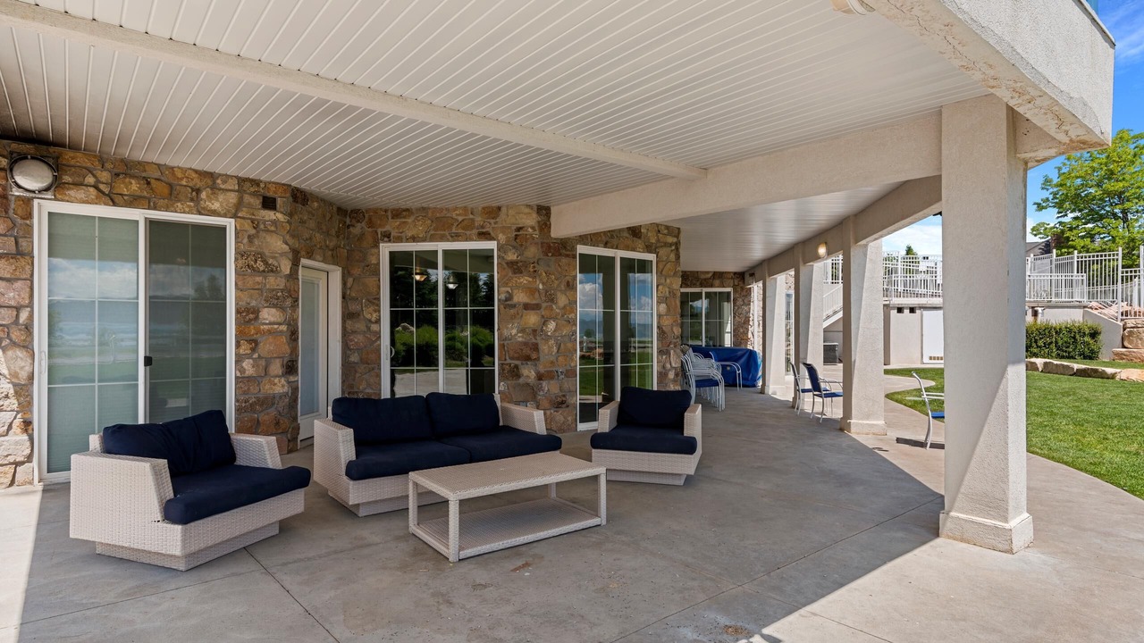 Photo of Patio Balcony in Harbor Village