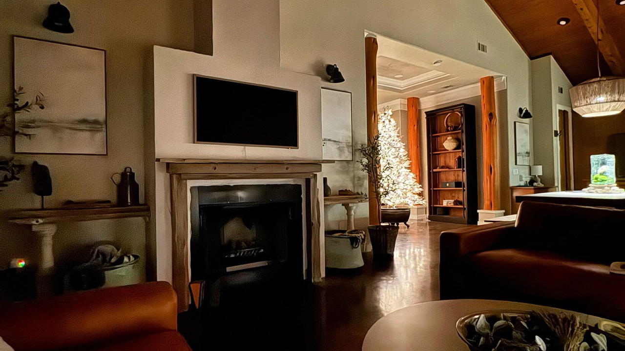 Photo of Livingroom in La Grange