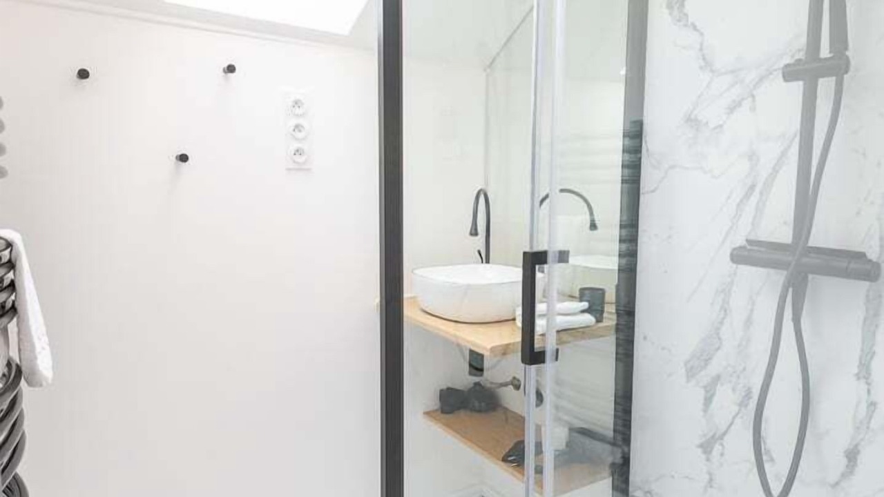 Photo of Bathroom in Charge