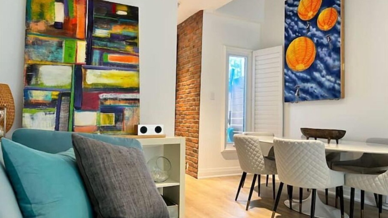 Photo of Livingroom in Leslieville