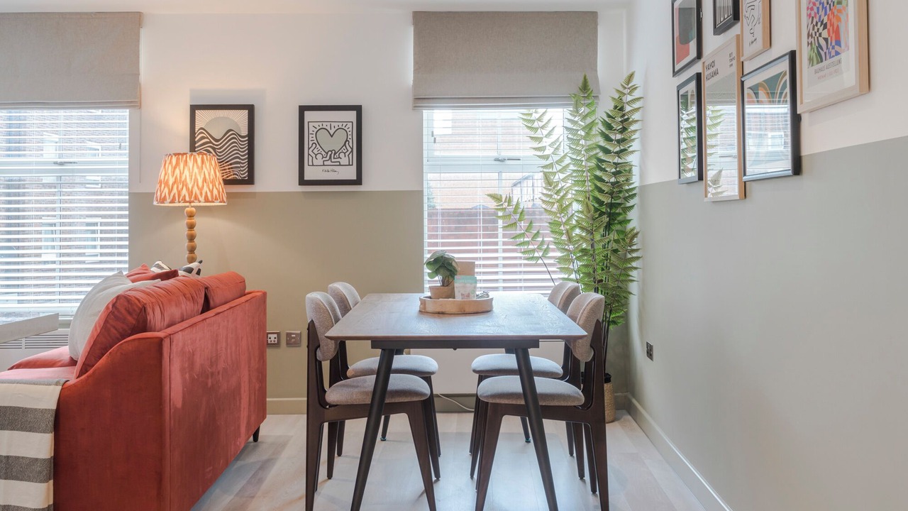 Photo of Livingroom in East Walworth