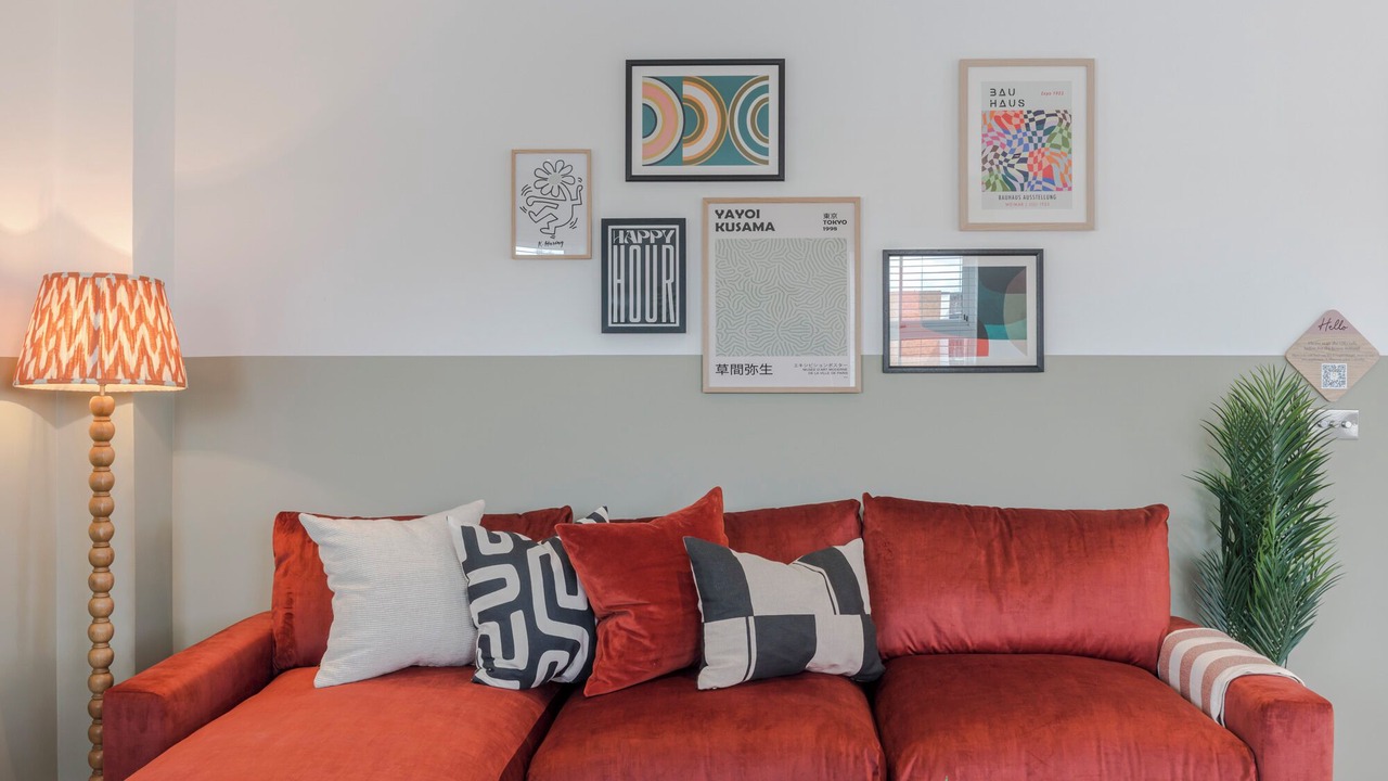 Photo of Livingroom in East Walworth