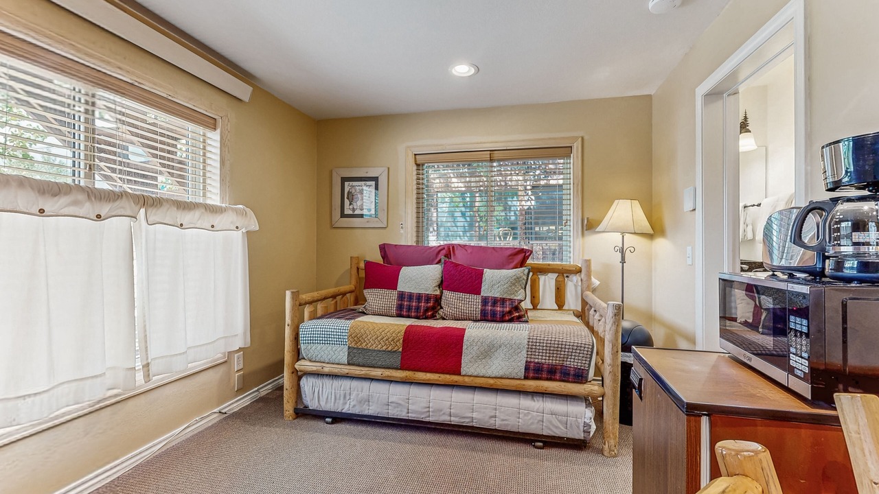 Photo of Livingroom in Grand Lake