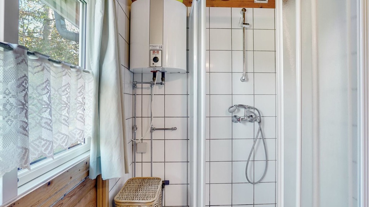 Photo of Bathroom in Fur