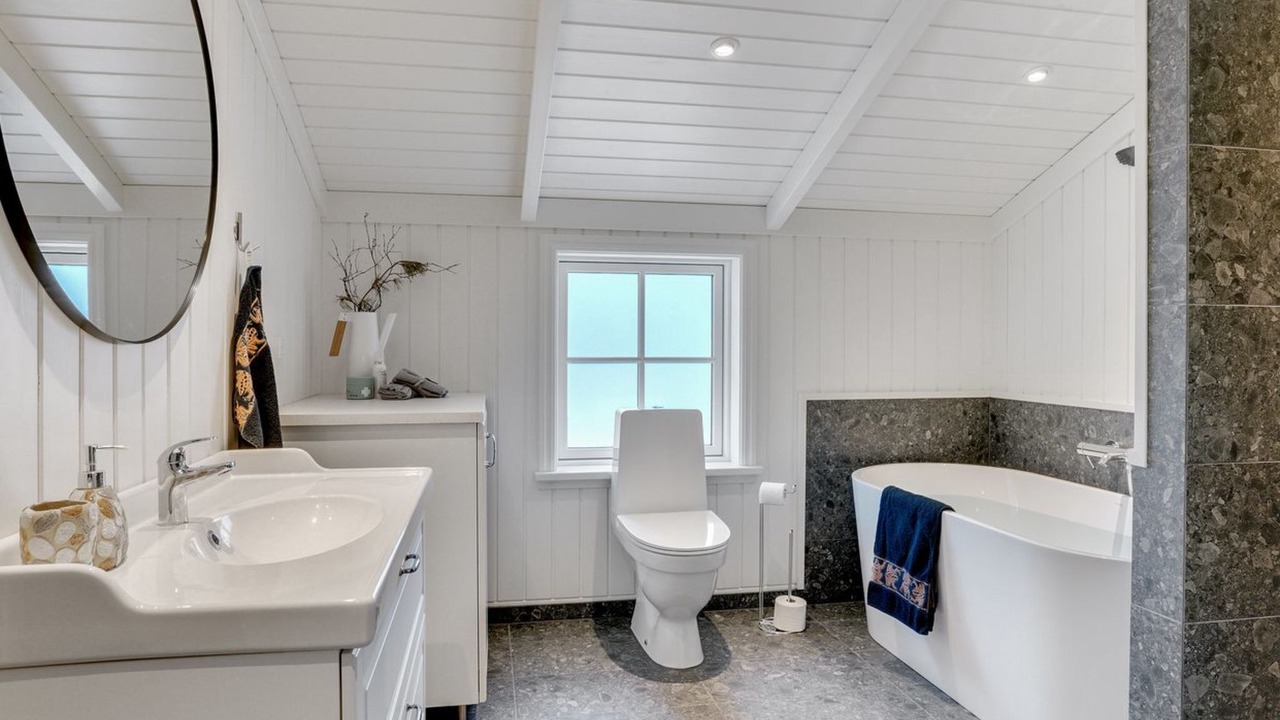 Photo of Bathroom in Hou