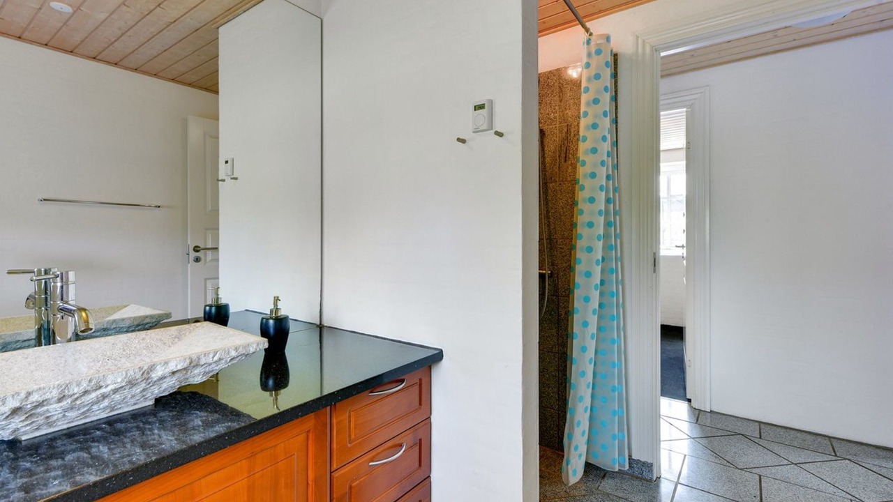 Photo of Bathroom in Øby