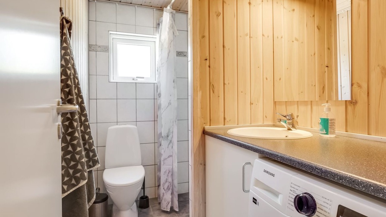 Photo of Bathroom in Hou