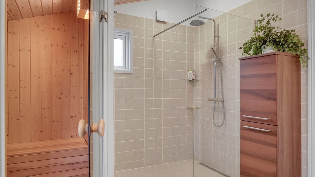 Photo of Bathroom in Hou