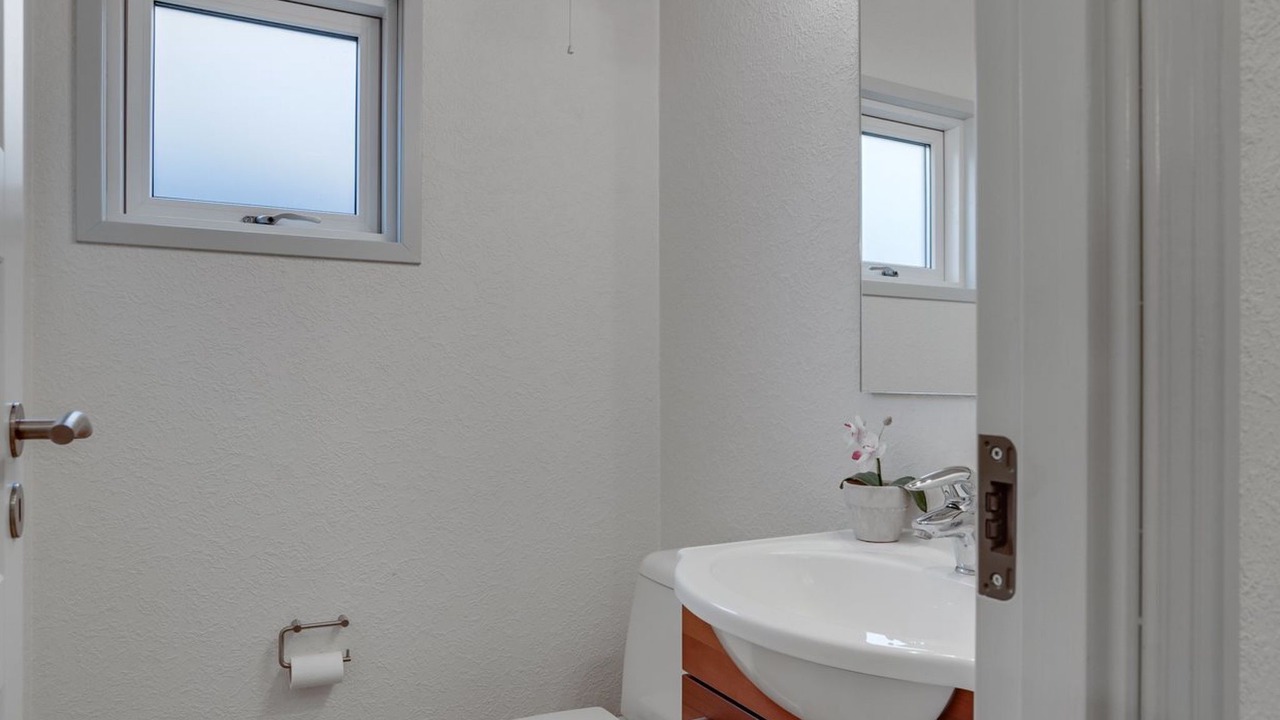 Photo of Bathroom in Hou