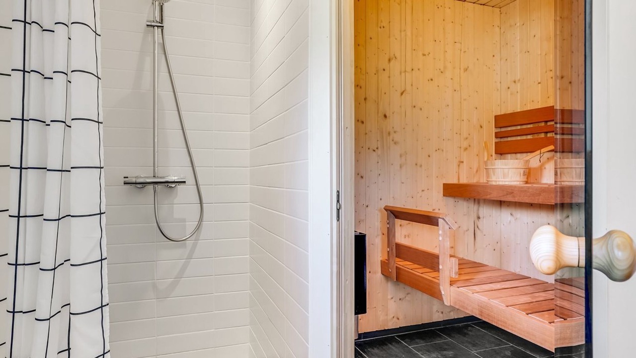 Photo of Bathroom in Hou