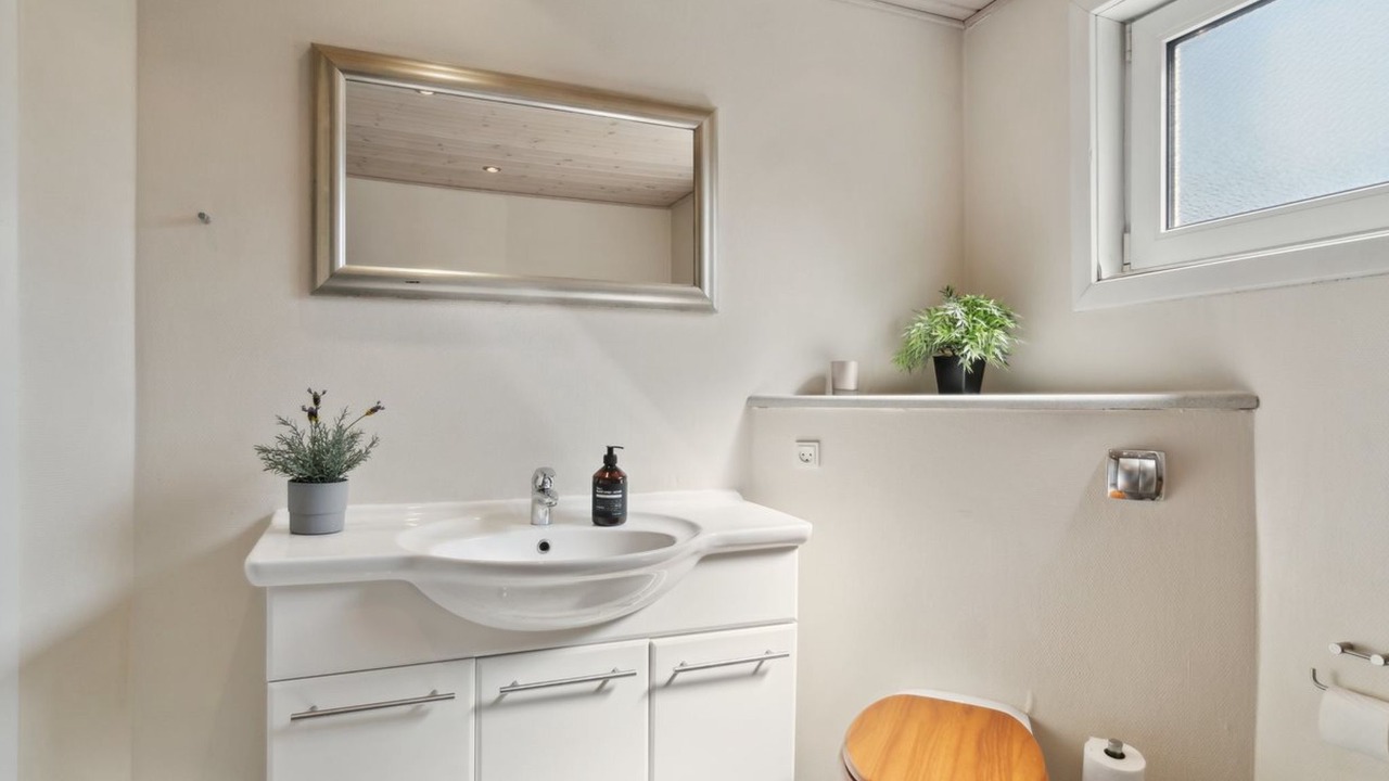 Photo of Bathroom in Hou