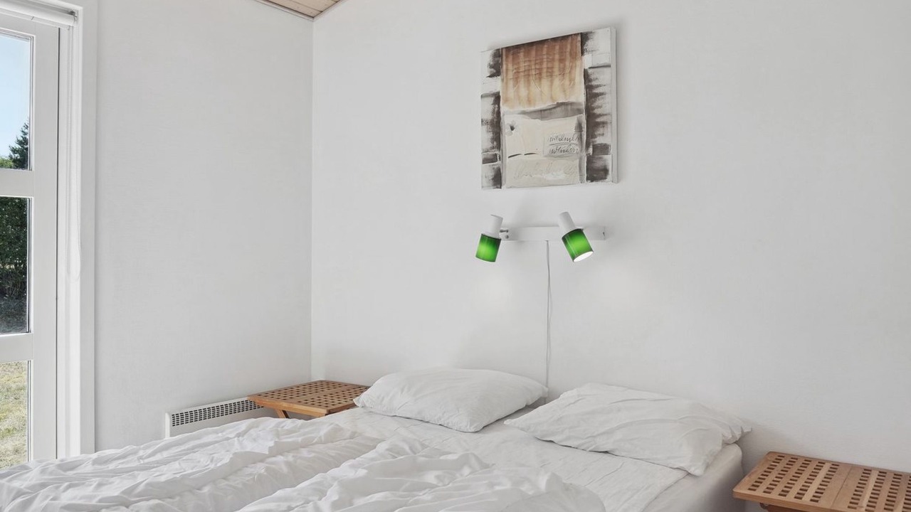 Photo of Others in Hou