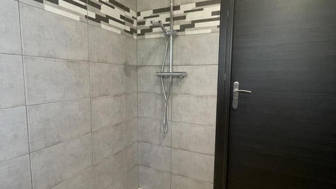 Photo of Bathroom in Couzon