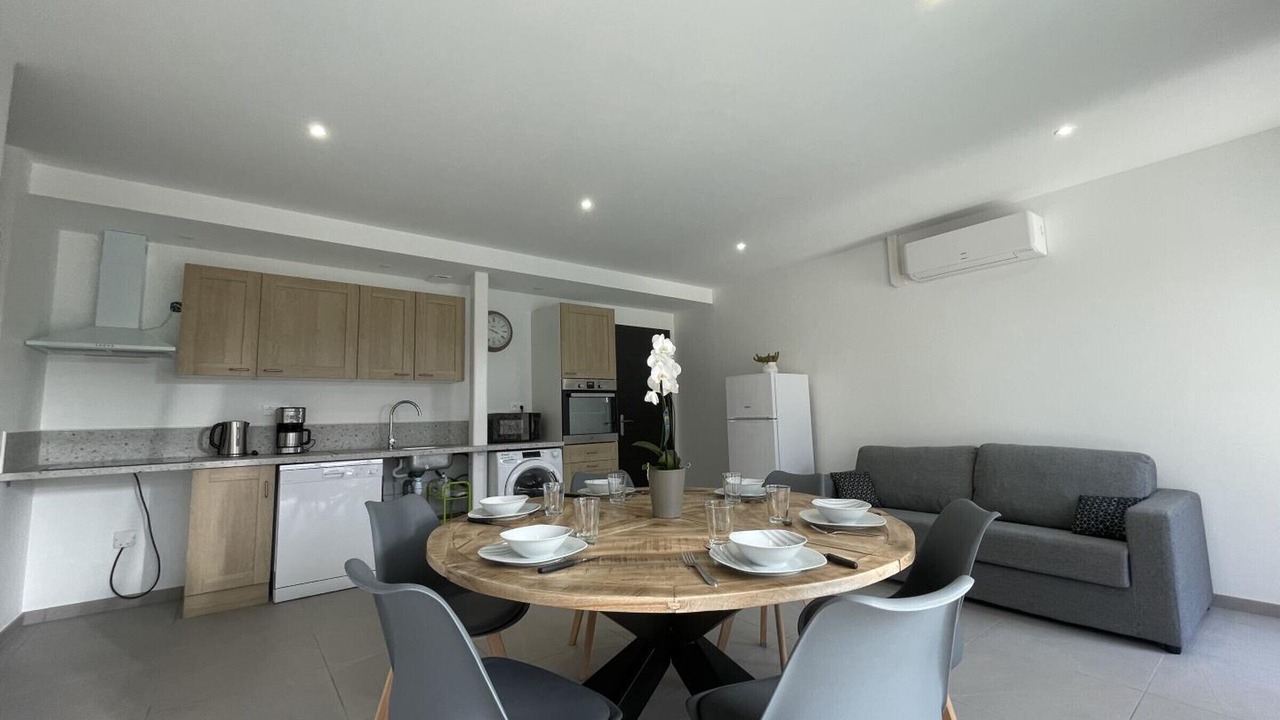 Photo of Others in Couzon