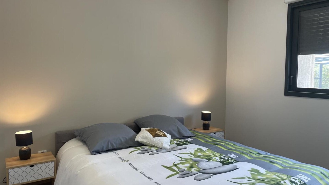 Photo of Bedroom in Couzon