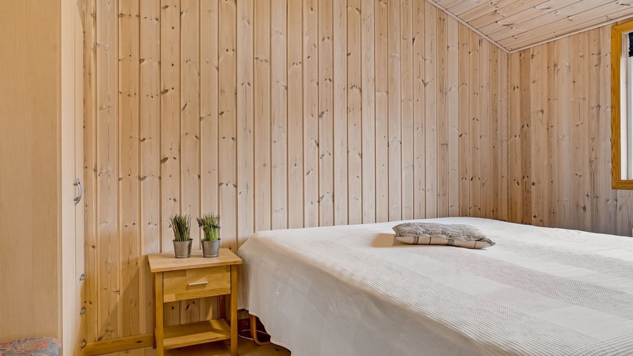 Photo of Others in Hou