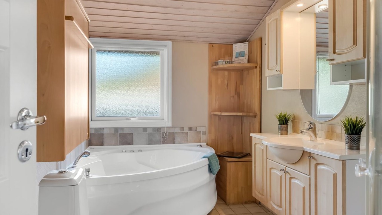 Photo of Bathroom in Hou