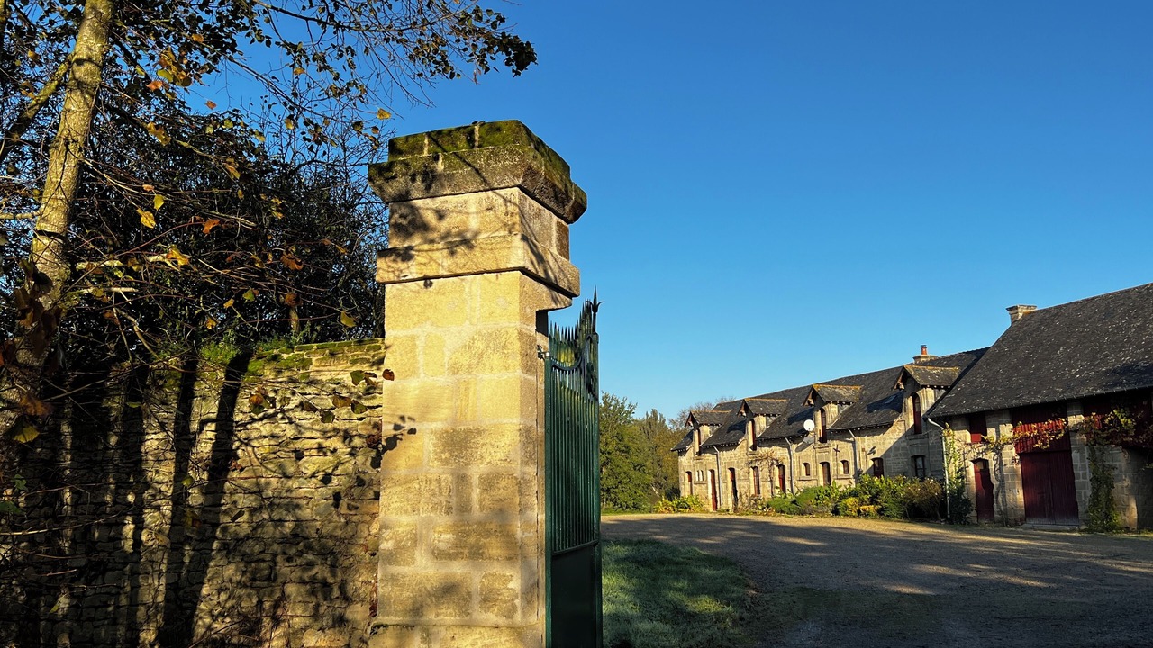 Photo of Outdoor in Louresse-Rochemenier