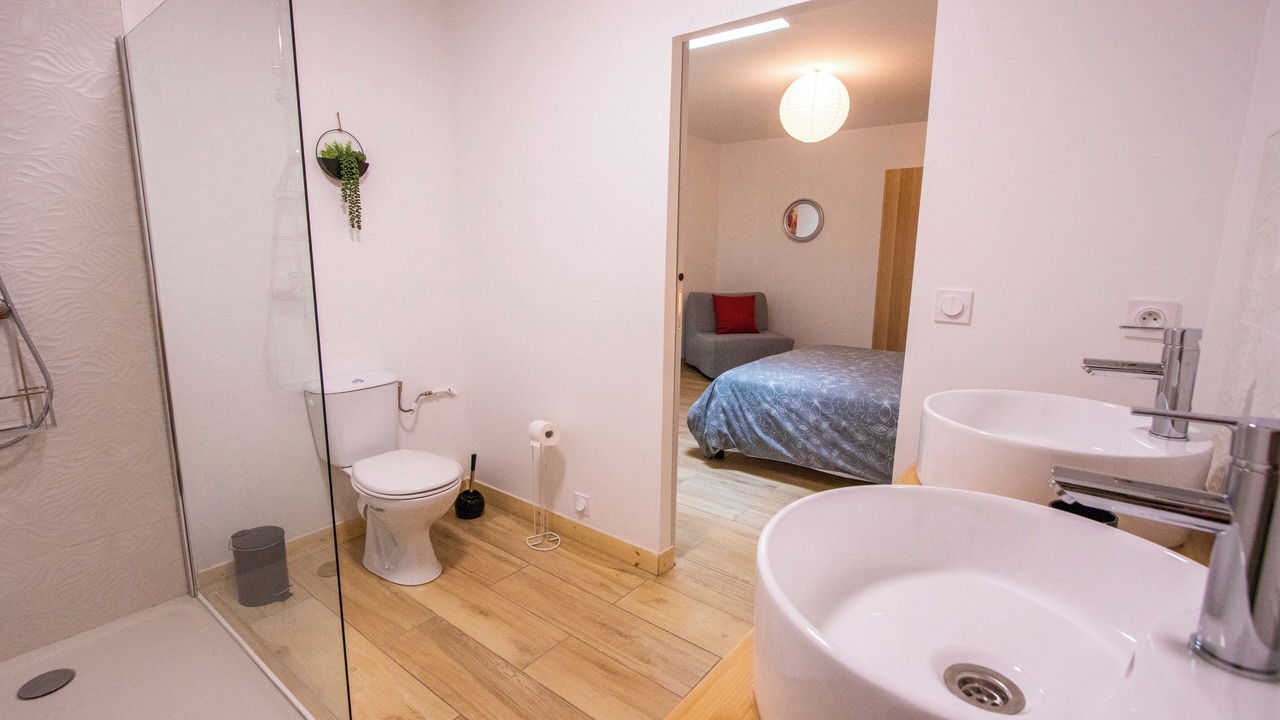 Photo of Bathroom in Thezan-des-Corbieres