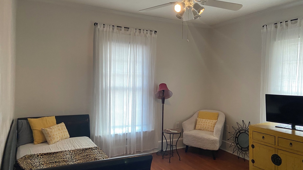 Photo of Livingroom in South Boston