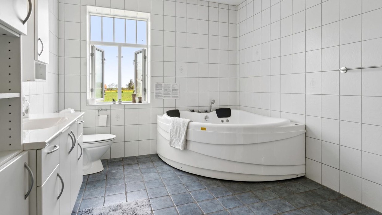 Photo of Bathroom in Ballum