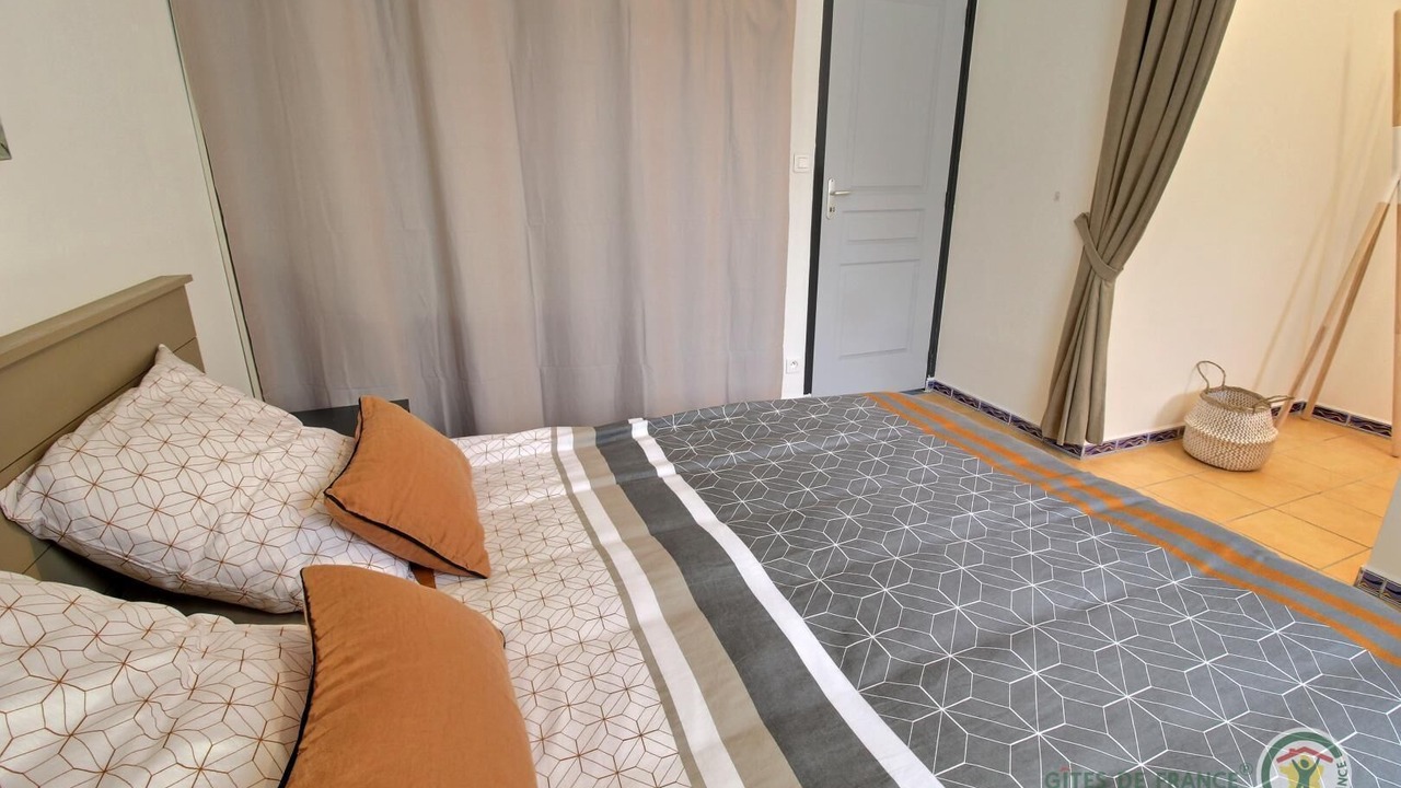 Photo of Bedroom in Lannion