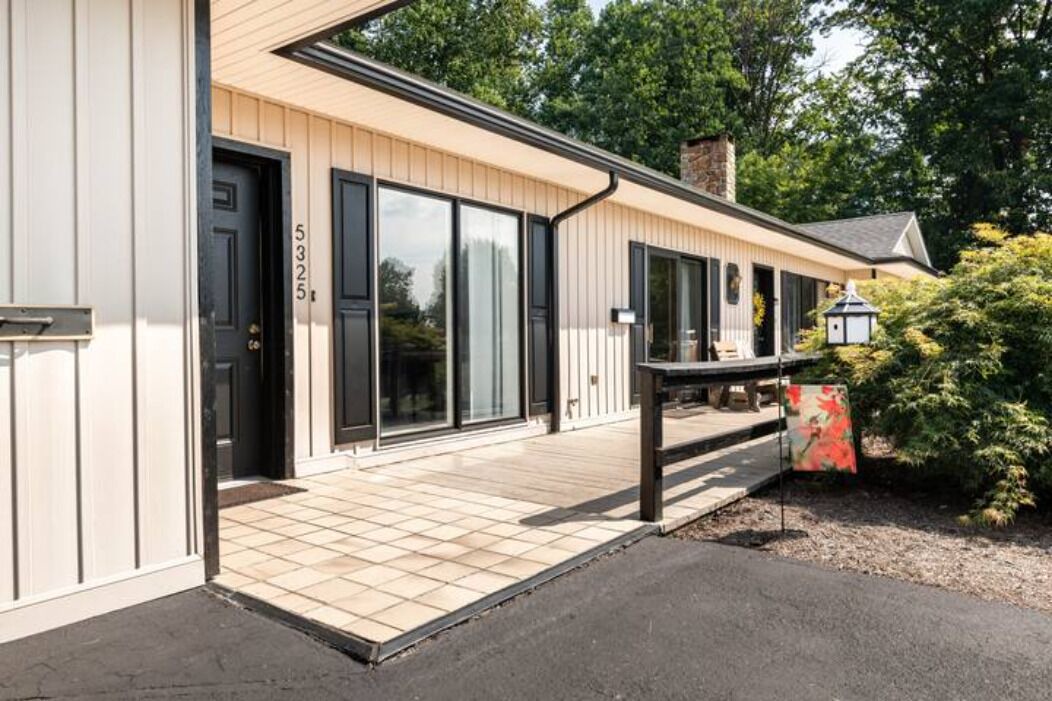 Photo of Outdoor in New Holland