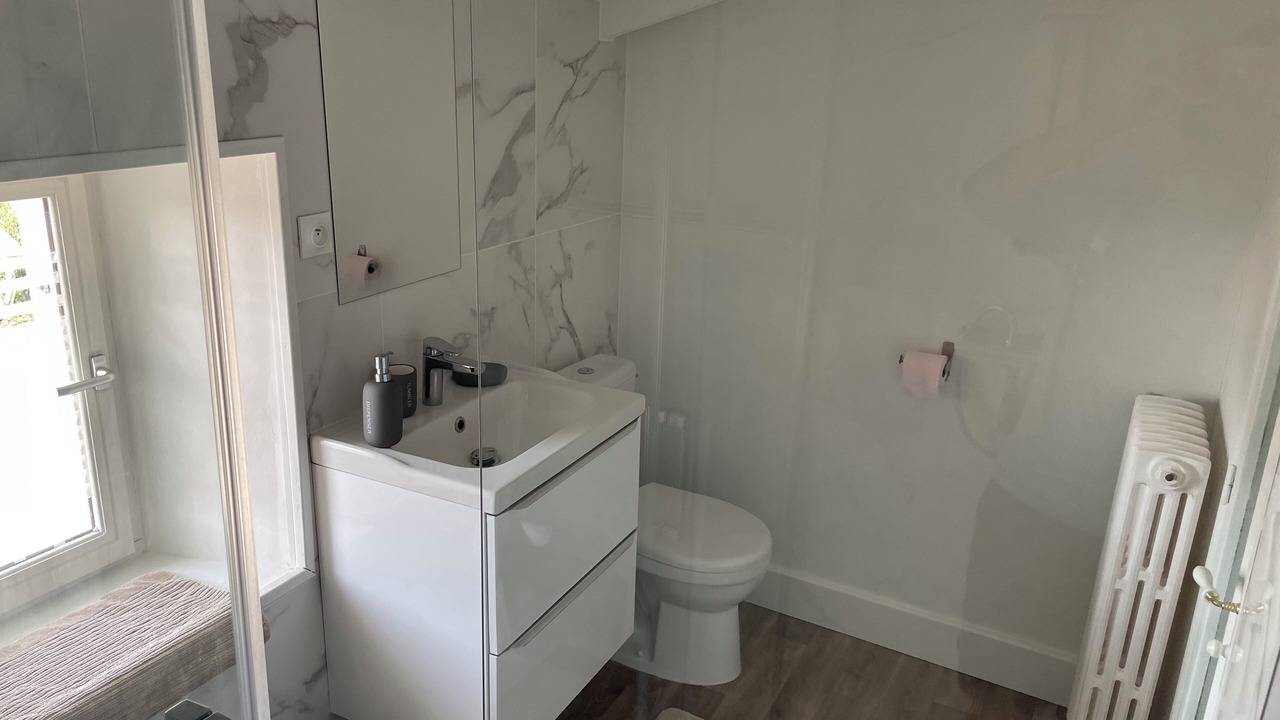 Photo of Bathroom in Maillezais