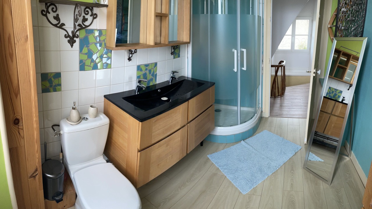 Photo of Bathroom in Maillezais