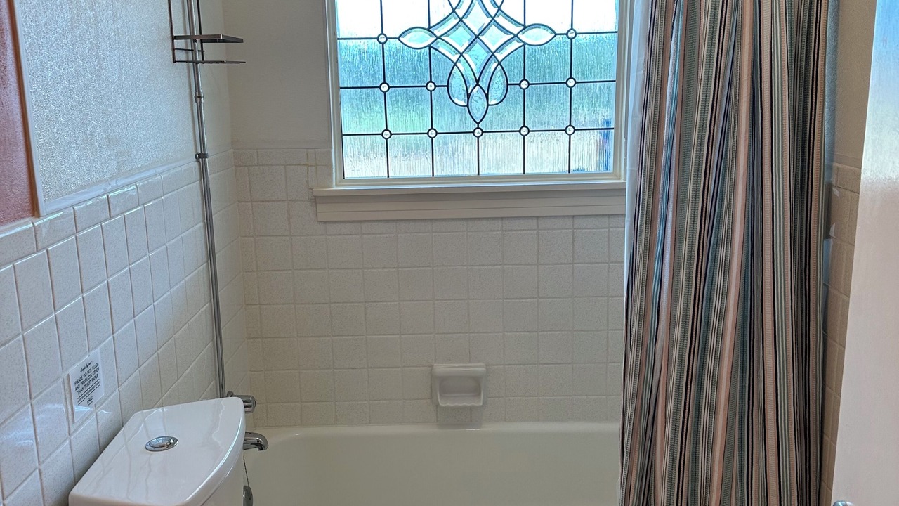 Photo of Bathroom in Whitehouse