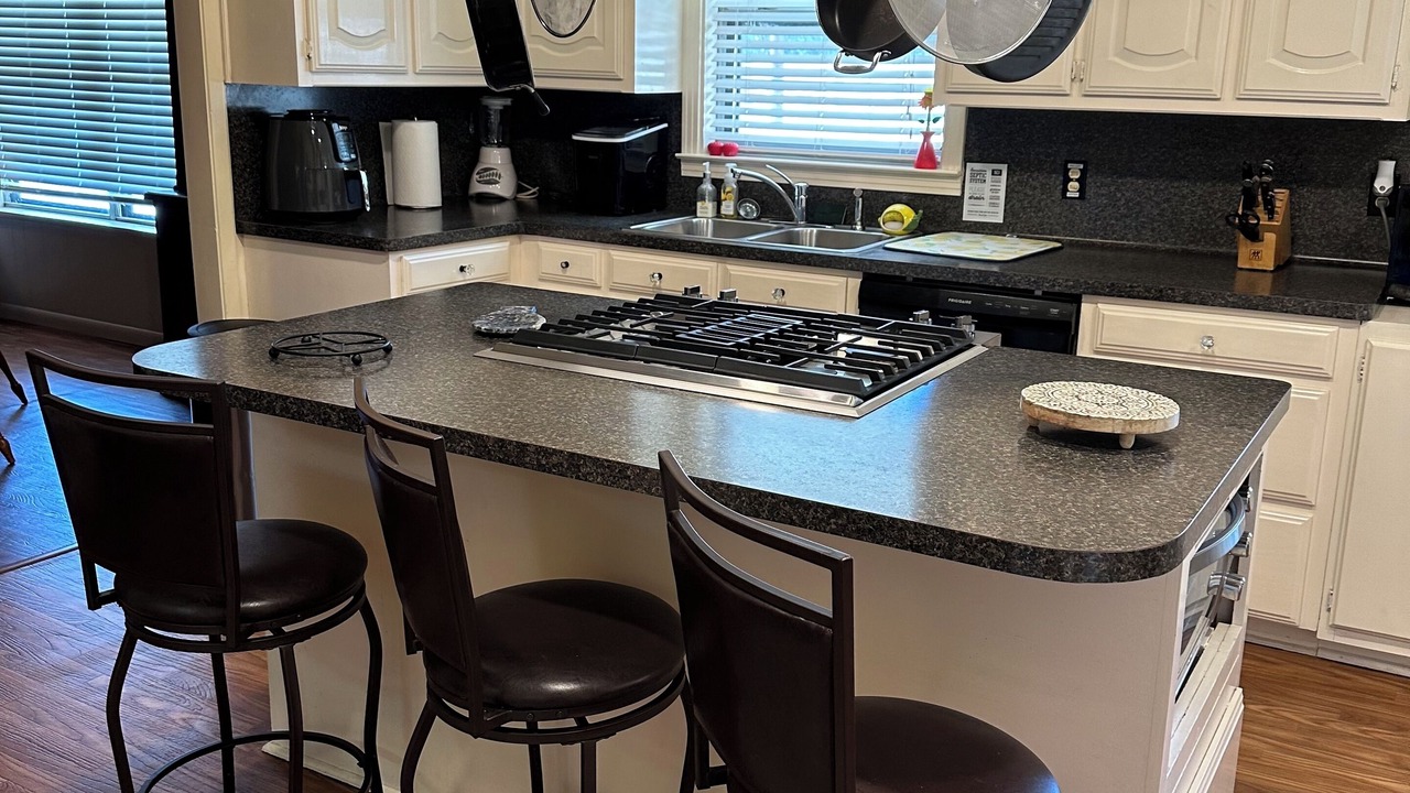 Photo of Kitchen in Whitehouse