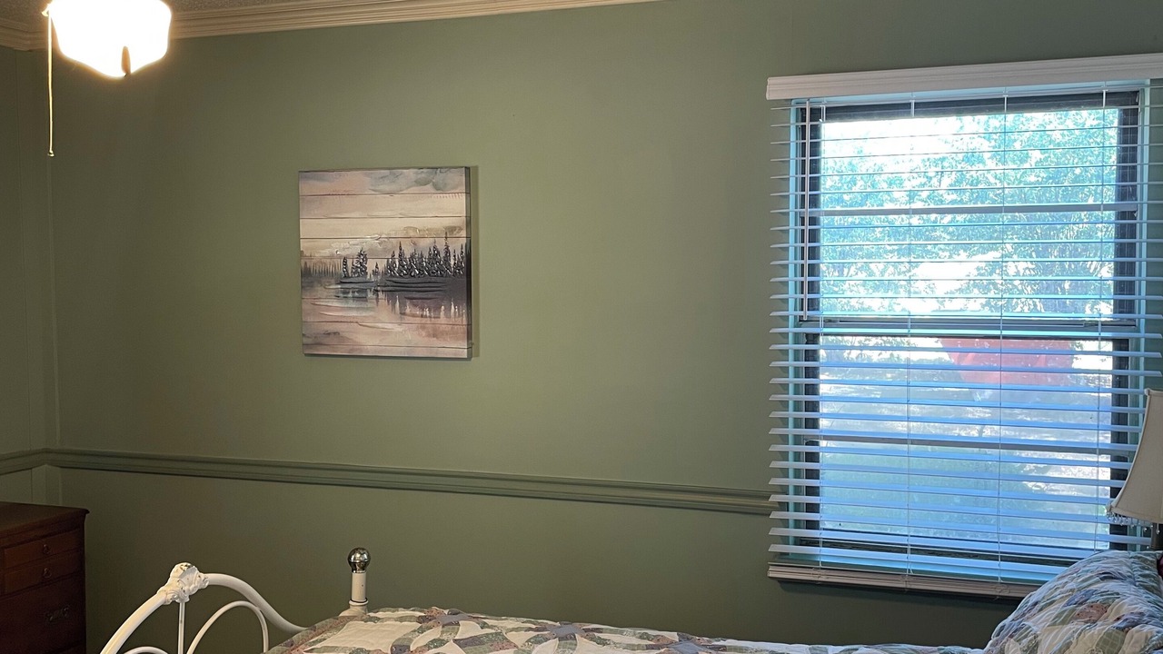 Photo of Bedroom in Whitehouse