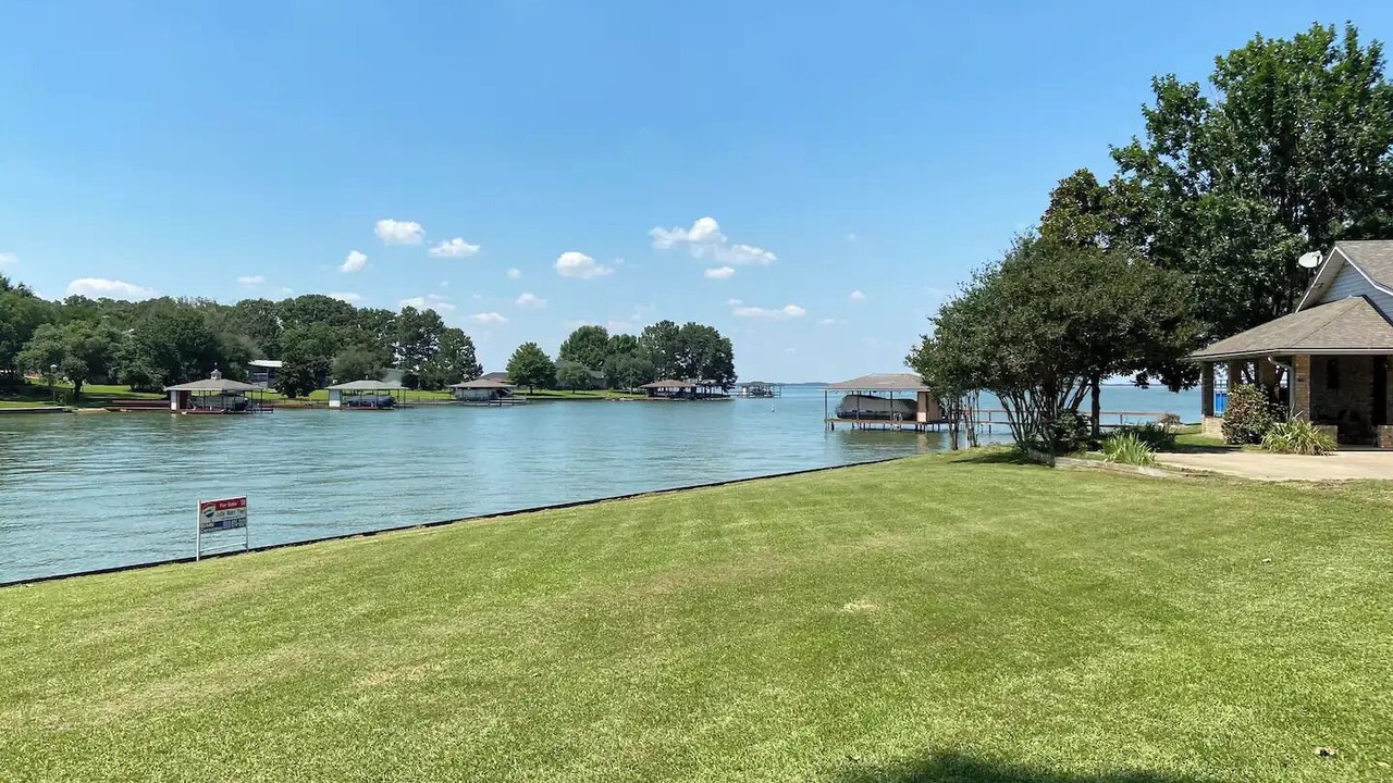 Photo of Outdoor in Cayuga