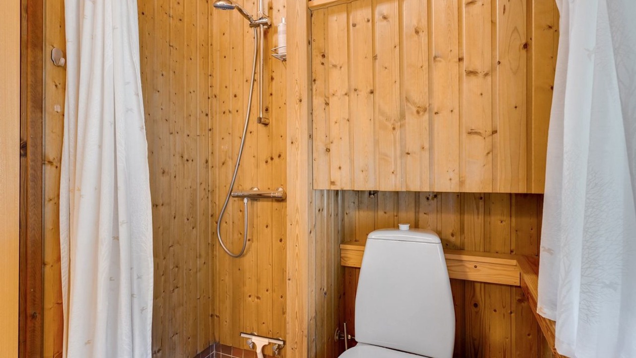 Photo of Bathroom in Follenslev