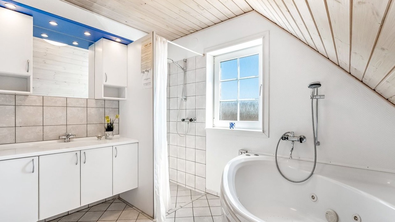 Photo of Bathroom in Nørre Lyngvig