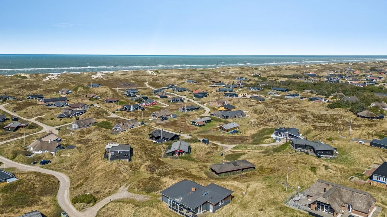 Photo of Others in Houvig Strand