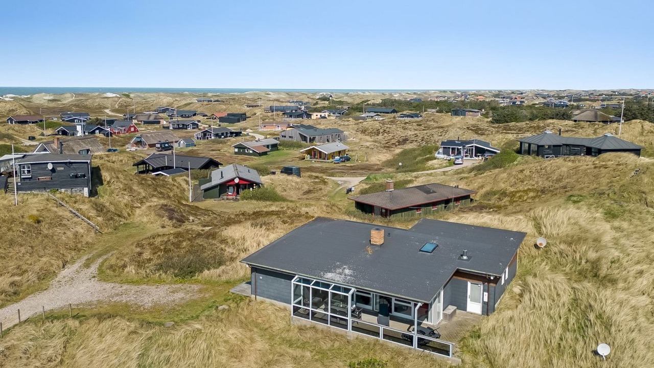 Photo of Others in Houvig Strand