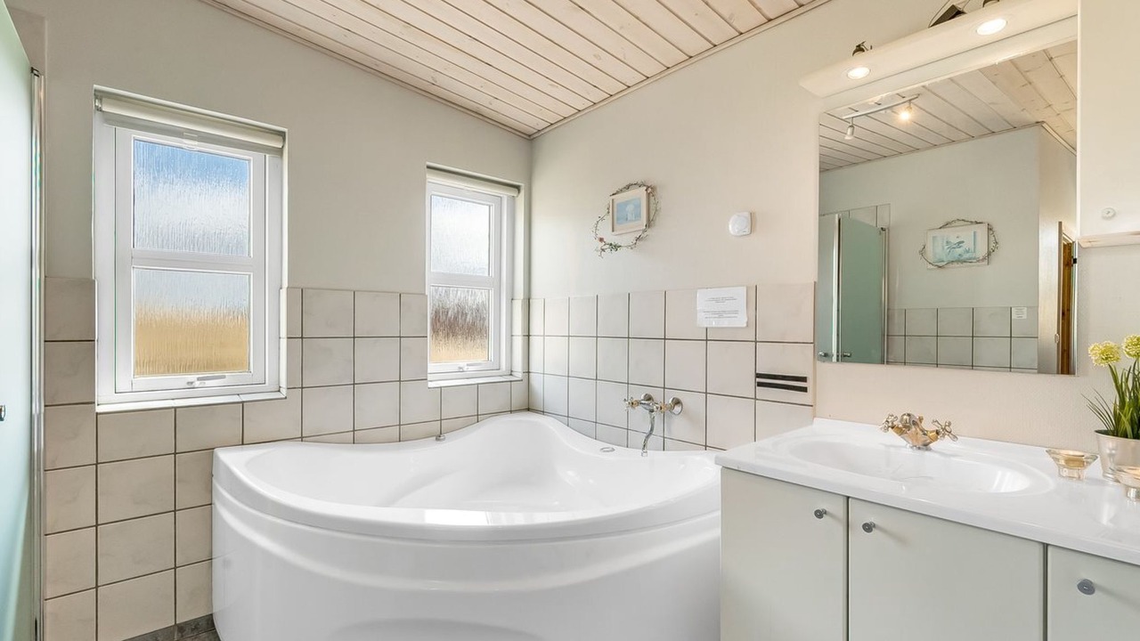 Photo of Bathroom in Houvig Strand