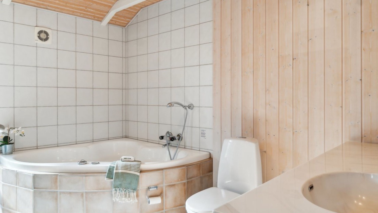 Photo of Bathroom in Hojby
