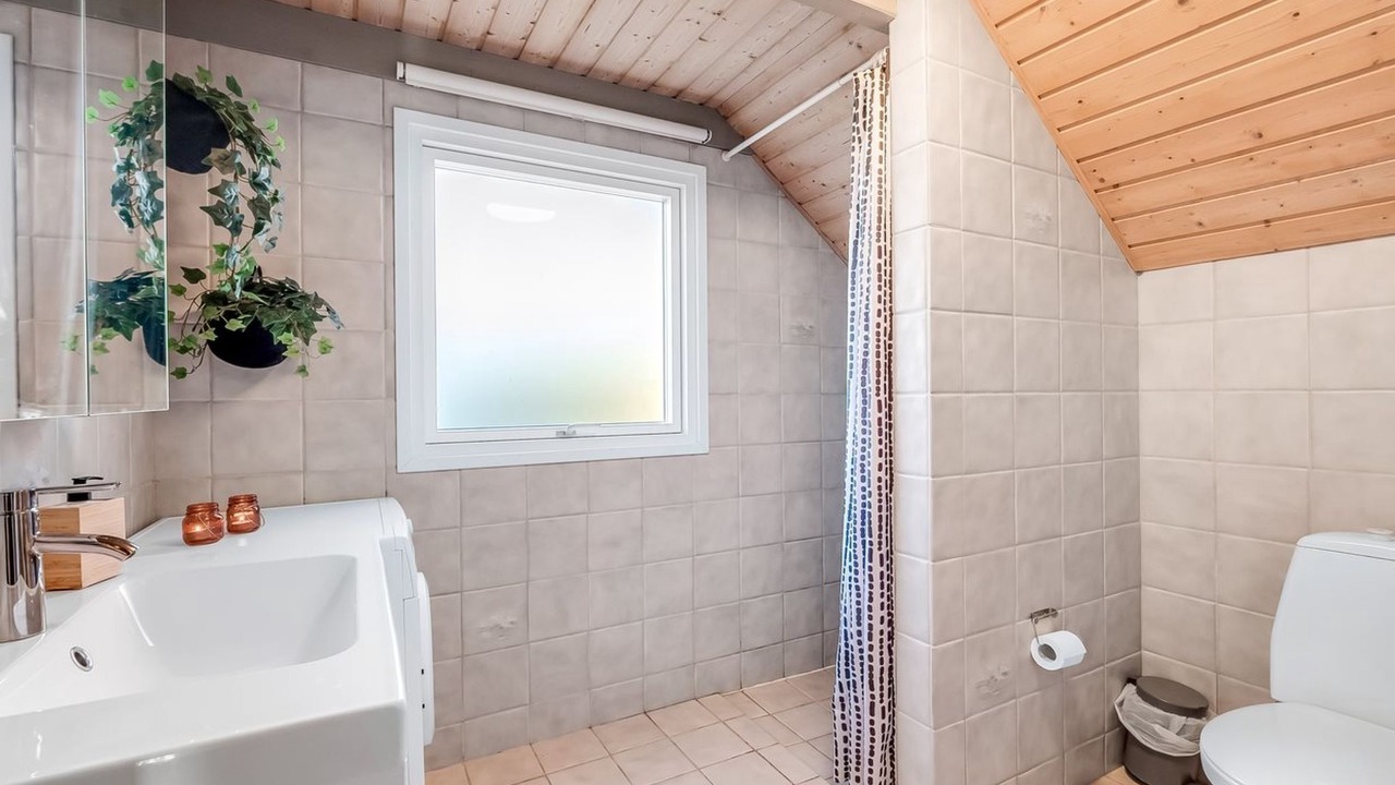 Photo of Bathroom in Houvig